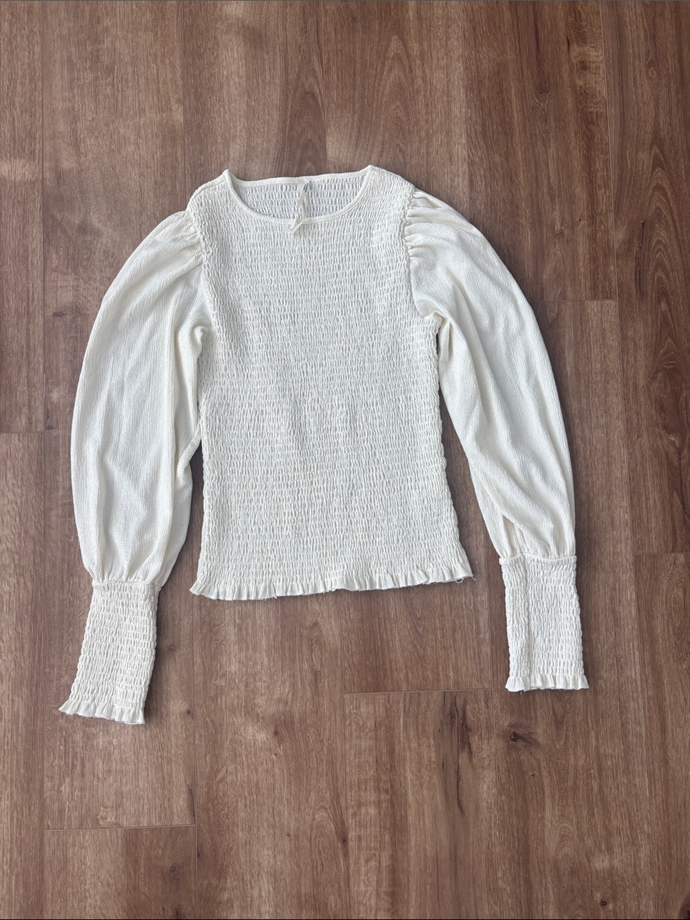 Anthropologie Smocked Long-Sleeve Top โ cream White size small